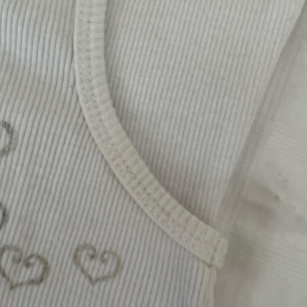 White Tank with Silver Heart Pattern - Picture 5 of 7